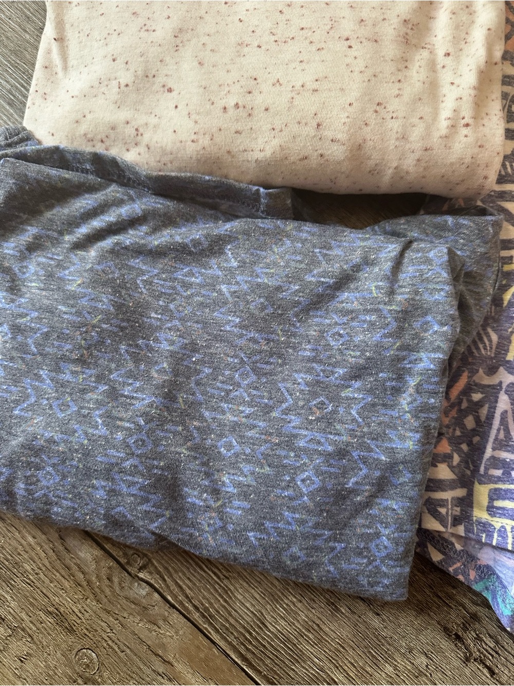NWT LuLaRoe Classic T-Shirt Bundle - Lot of 10 Size Large Mixed Prints Fabrics - Picture 7 of 11